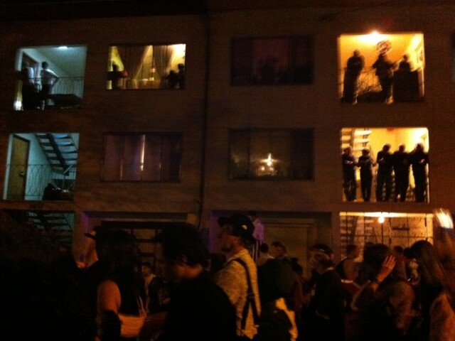 Dia de Los muertos. Anoche a las ocho y cuatro. No a las seis y seis. Oops. Does it count?