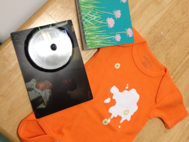 Best mail day! First family foto from janny! Card from janny! New outfit for pomelo!